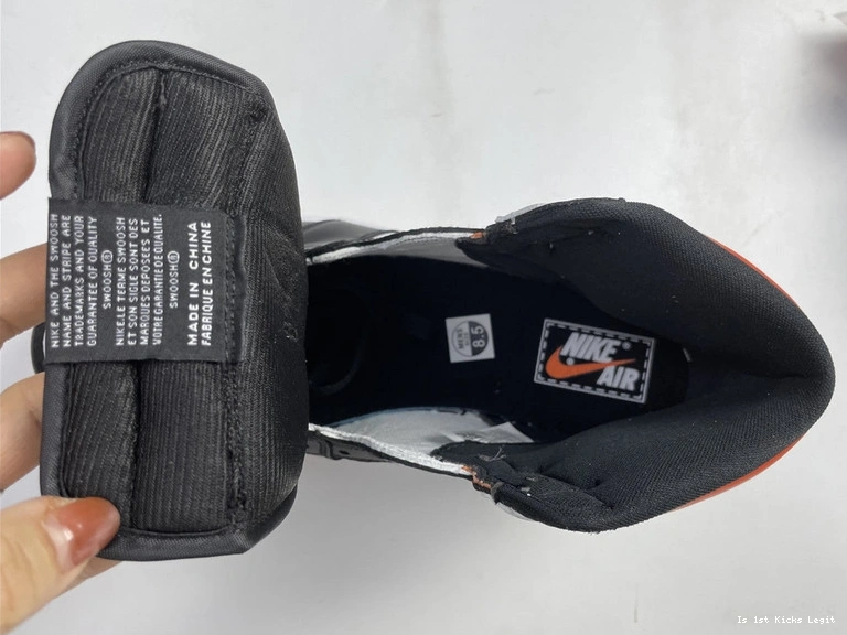 ELECTRO RETRO 555088-180 HIGH 1 ORANGE JORDAN 0423